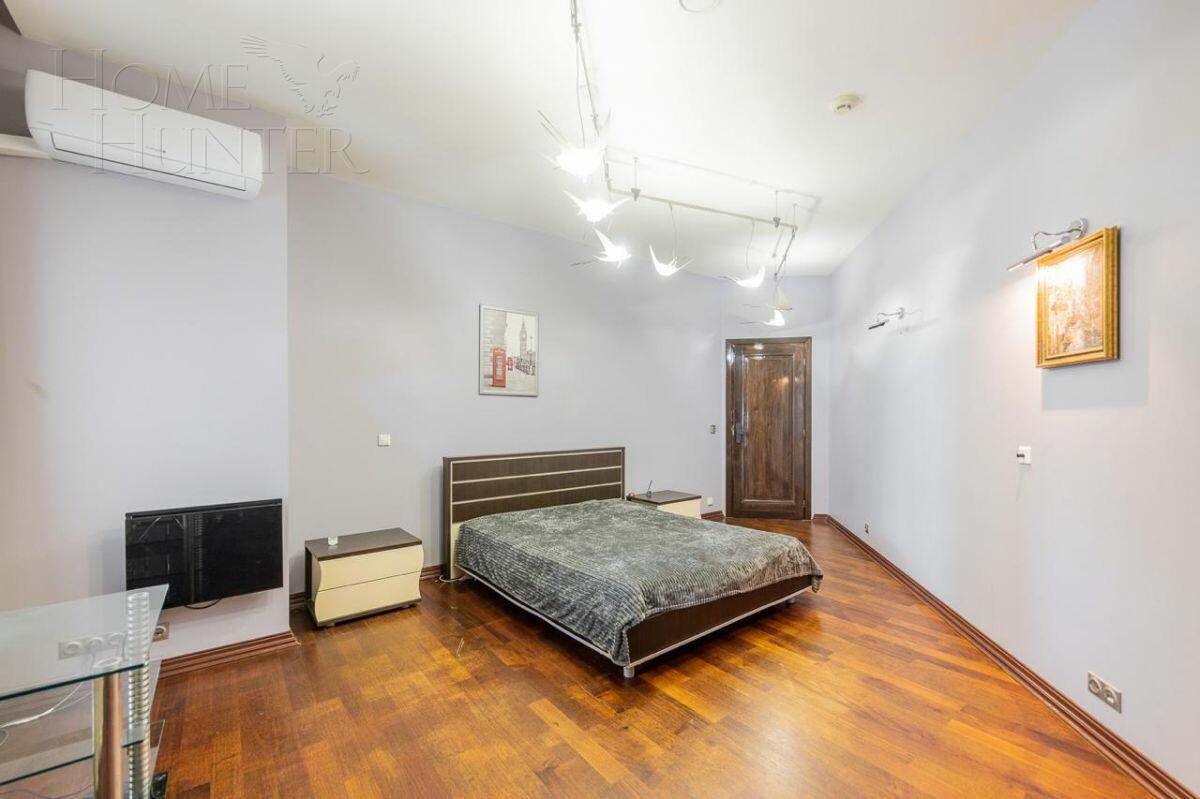 6-этажный коттедж 1 200 м² с отделкой