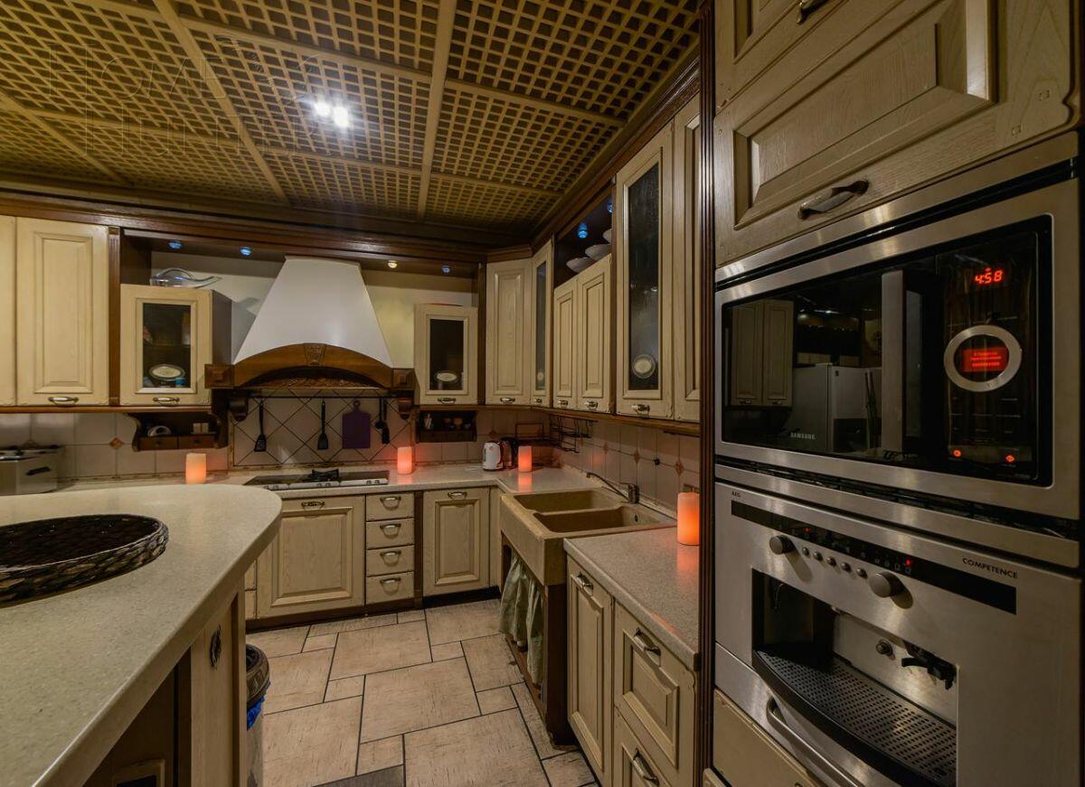 6-этажный коттедж 1 200 м² с отделкой