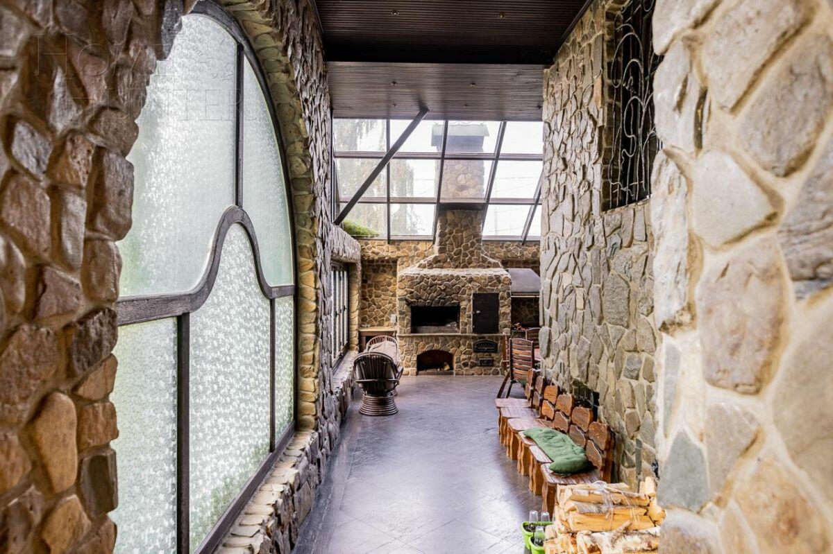 6-этажный коттедж 1 200 м² с отделкой