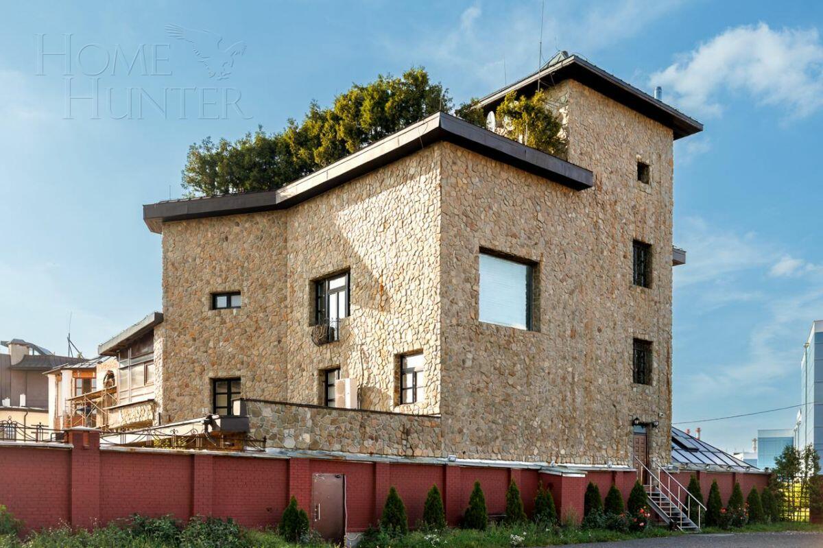 6-этажный коттедж 1 200 м² с отделкой