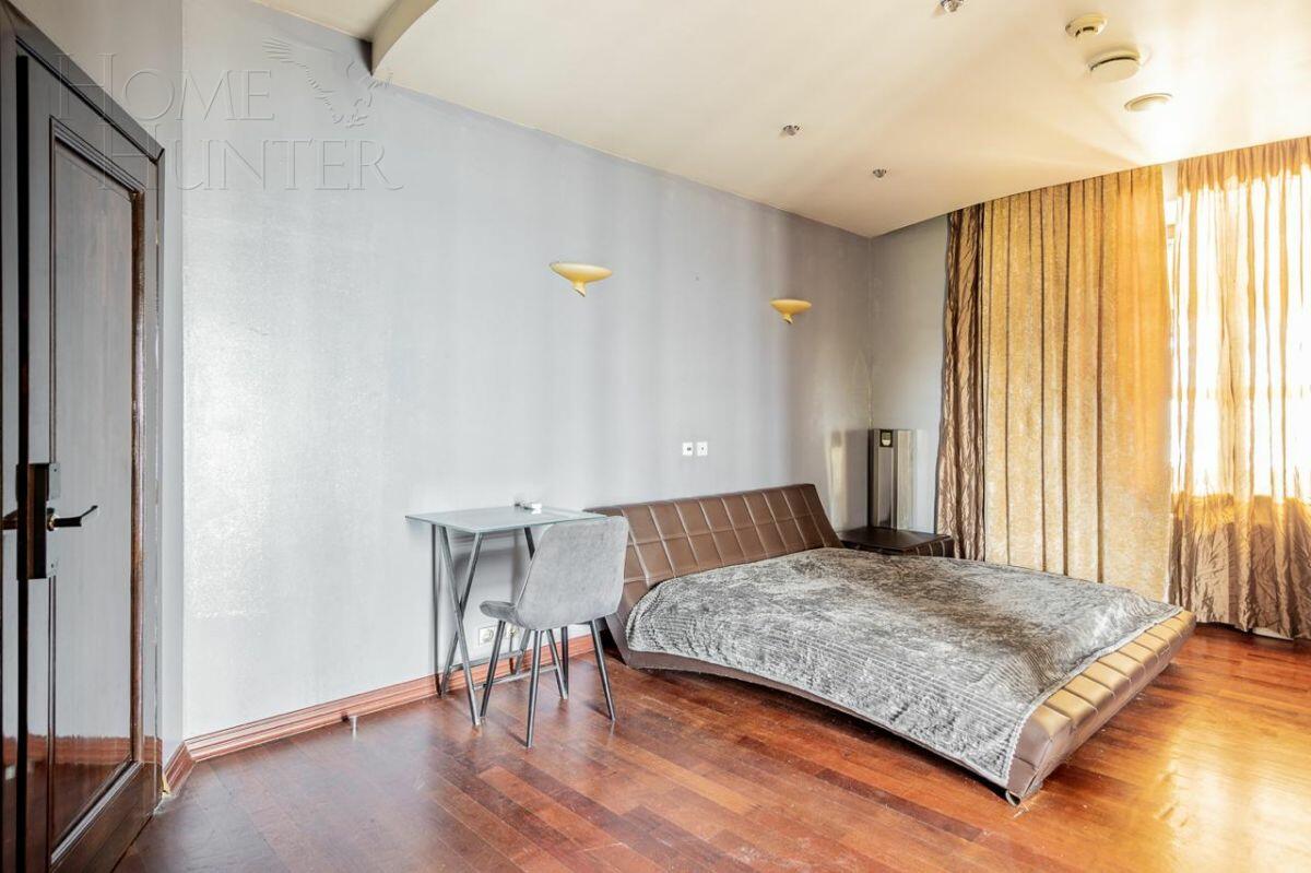 6-этажный коттедж 1 200 м² с отделкой