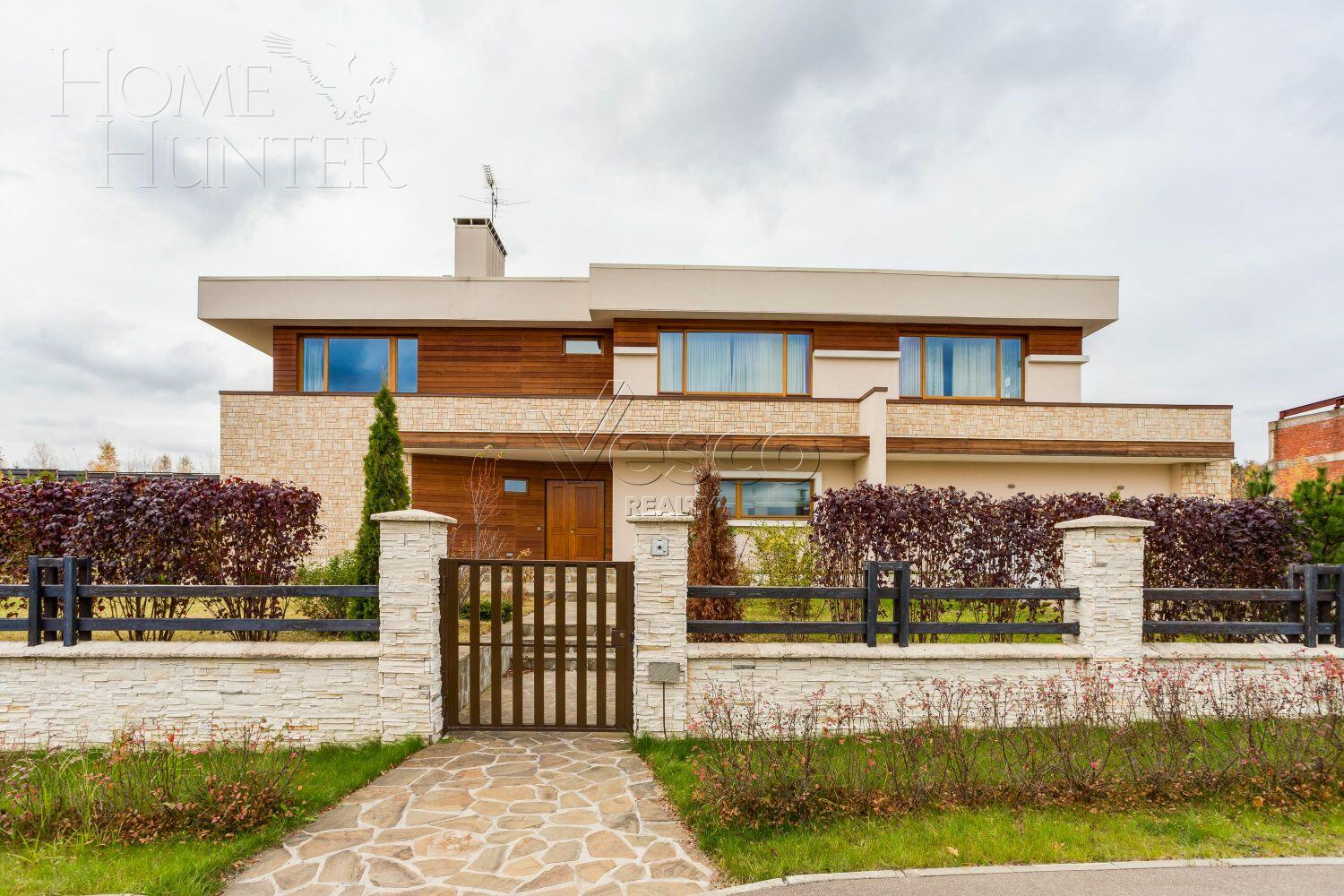 2-этажный коттедж 650 м² с отделкой