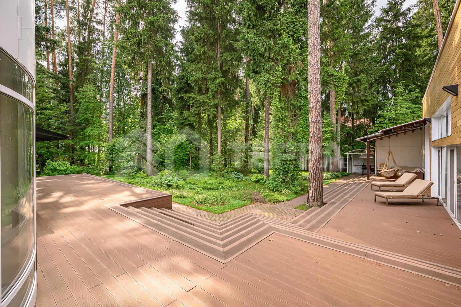 2-этажный коттедж 1 328 м² с отделкой