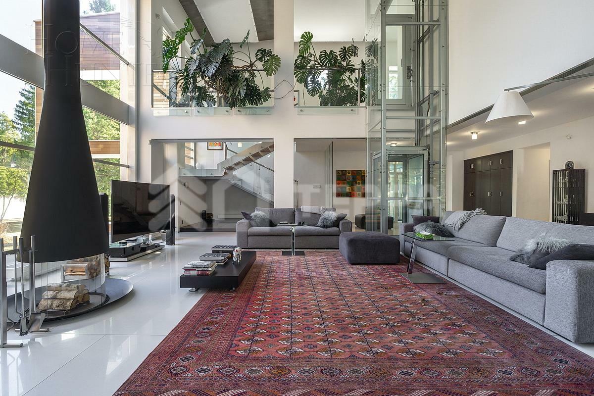 2-этажный коттедж 1 328 м² с отделкой