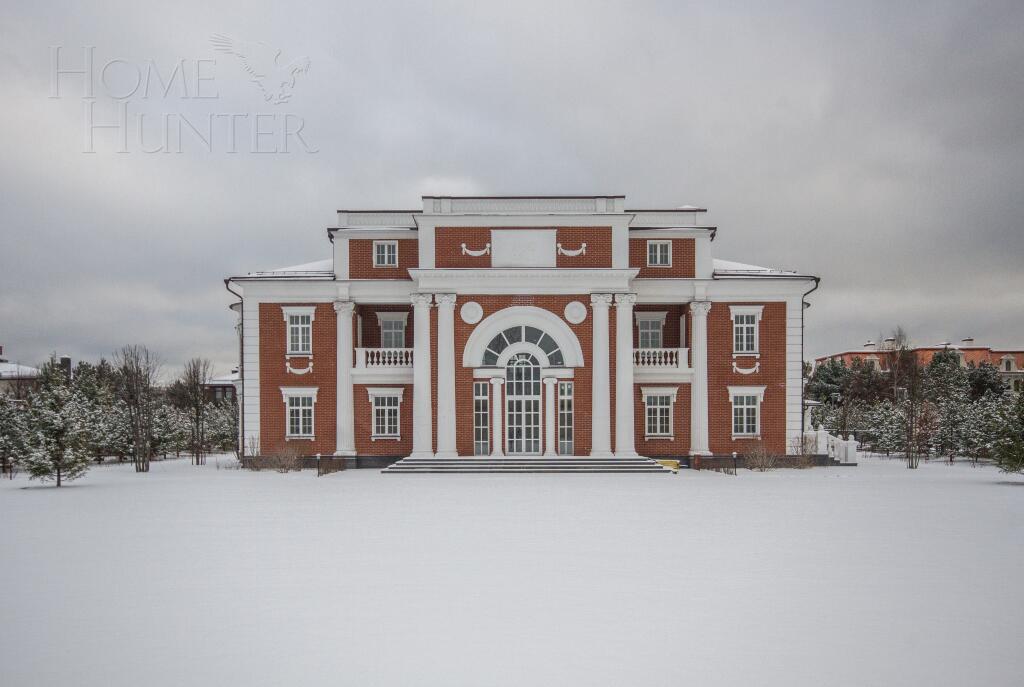 2-этажный коттедж 1 318.43 м² с отделкой