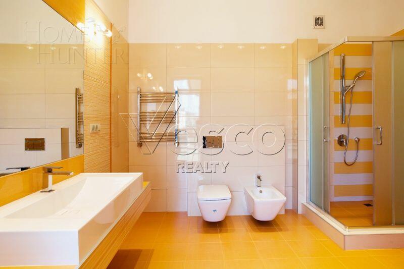 2-этажный коттедж 323 м² с отделкой