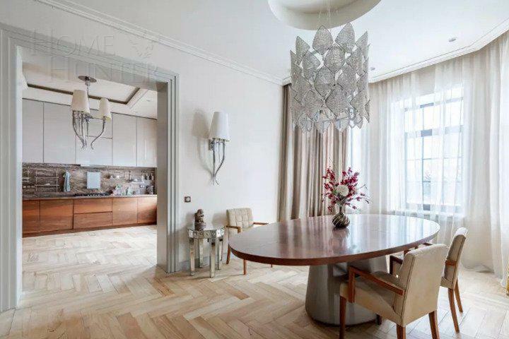 2-этажный коттедж 373 м² с отделкой