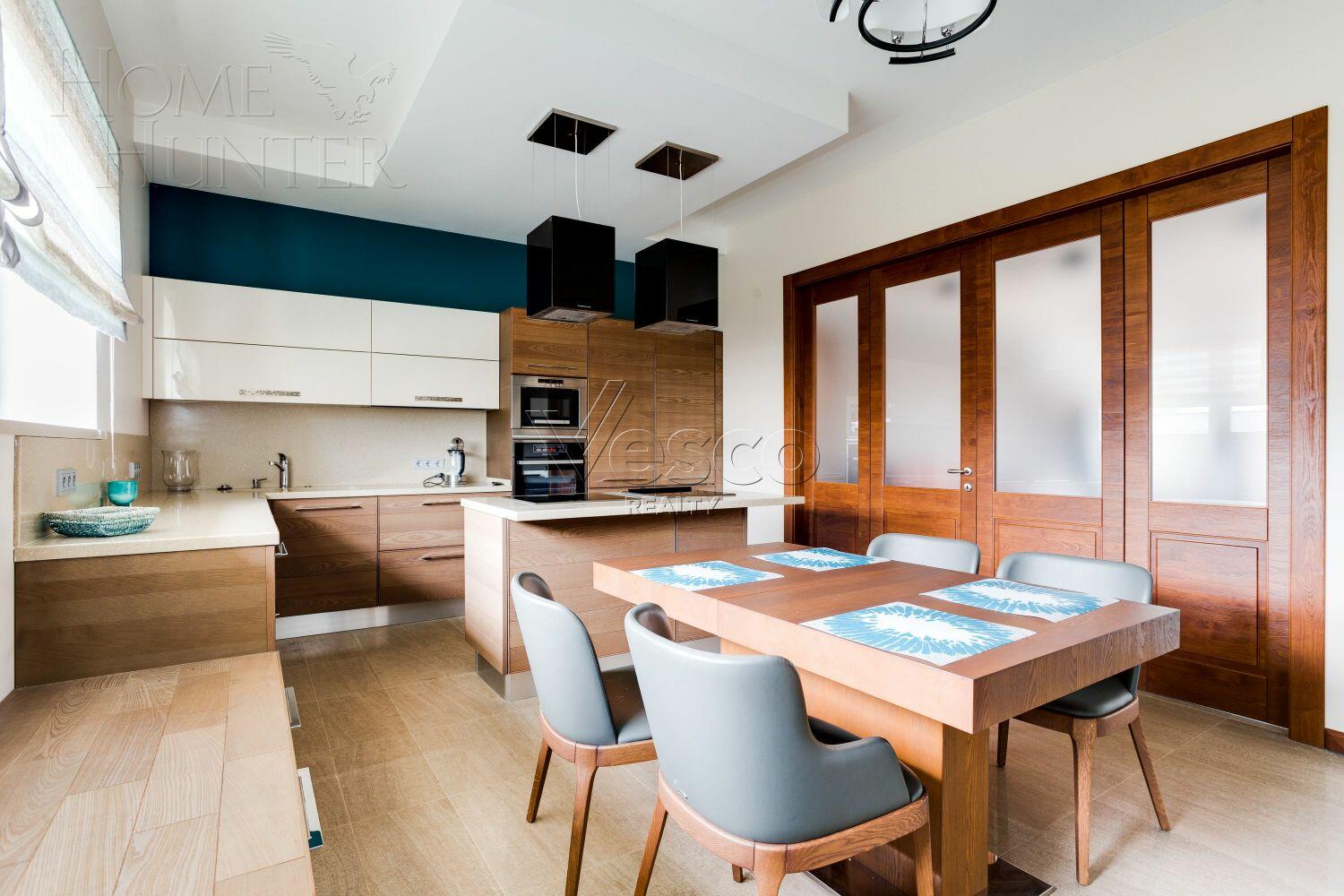 2-этажный коттедж 650 м² с отделкой