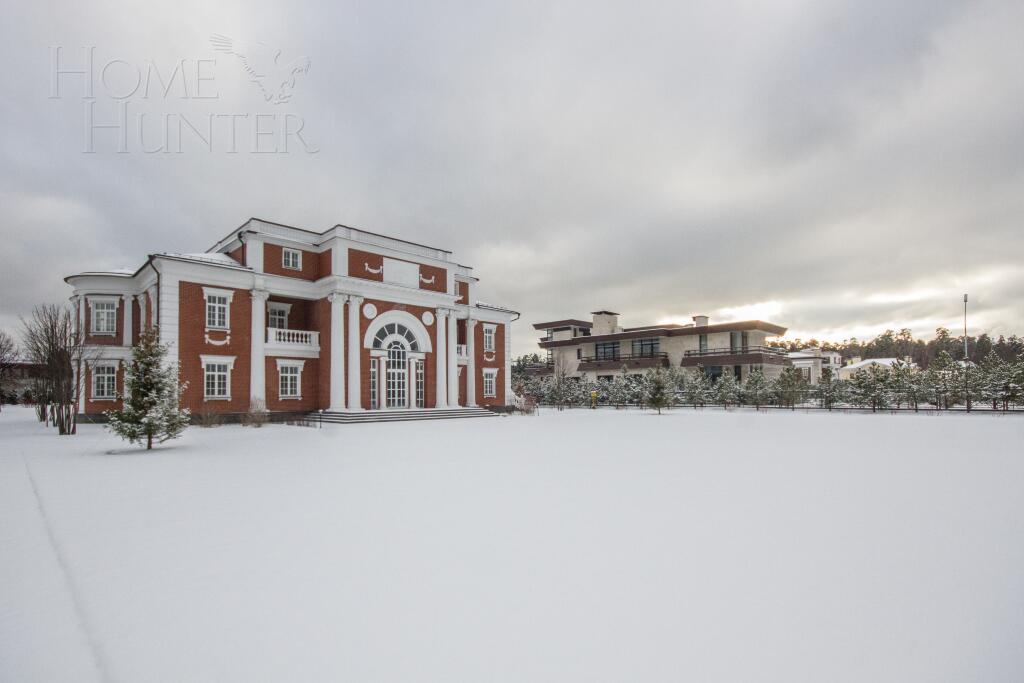 2-этажный коттедж 1 318.43 м² с отделкой