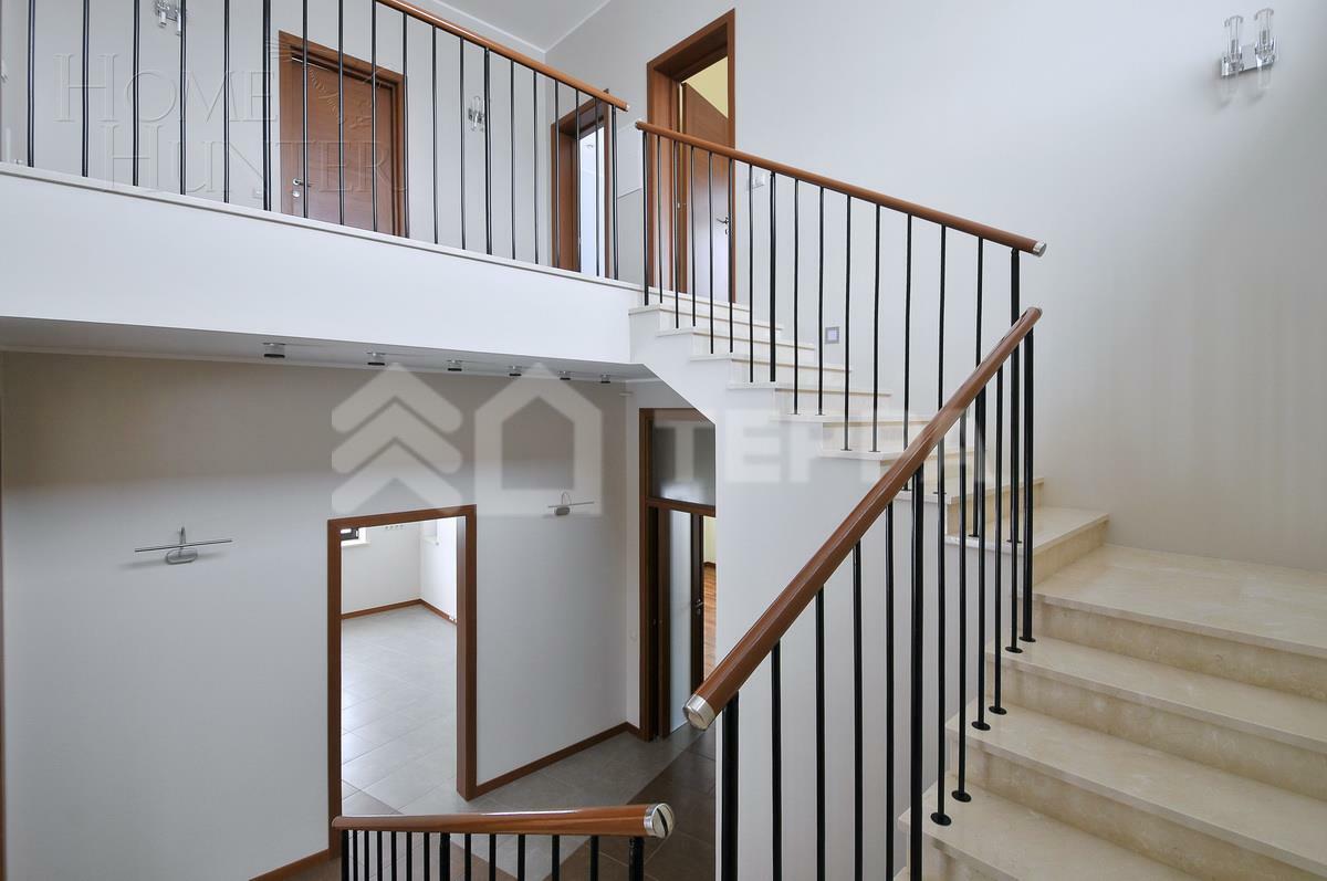 2-этажный коттедж 246.6 м² с отделкой