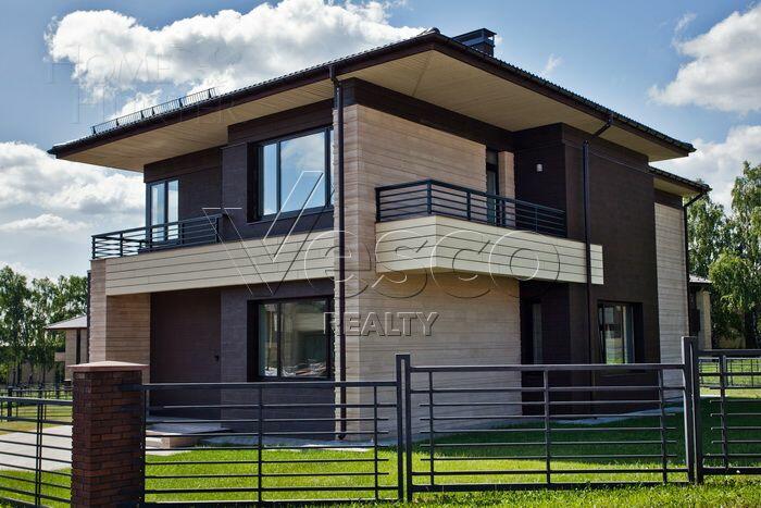 2-этажный коттедж 323 м² с отделкой