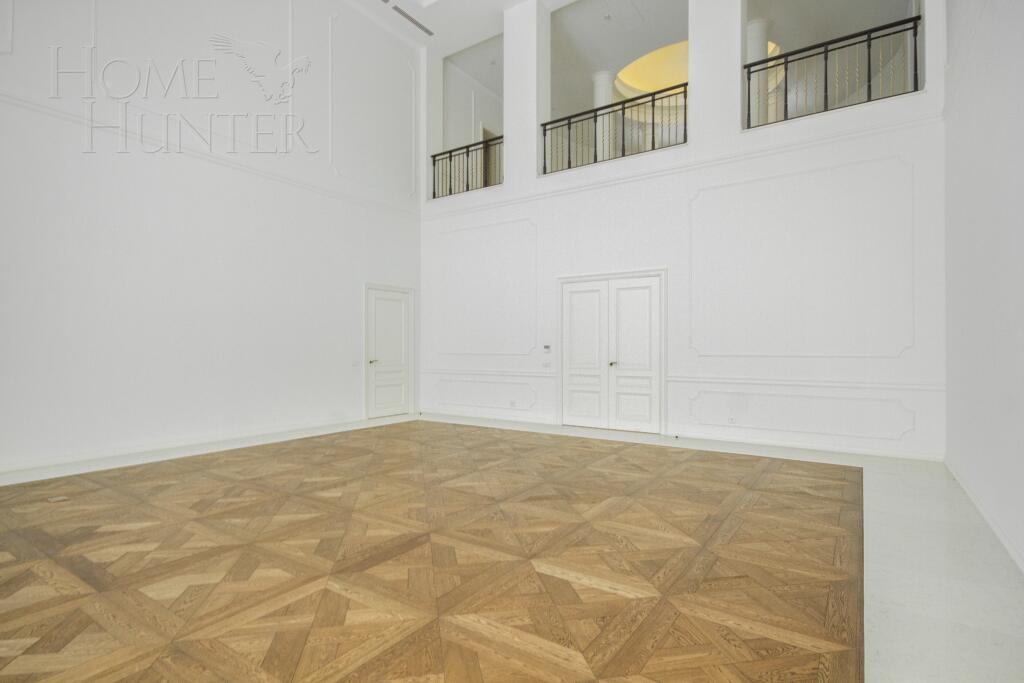 2-этажный коттедж 1 318.43 м² с отделкой