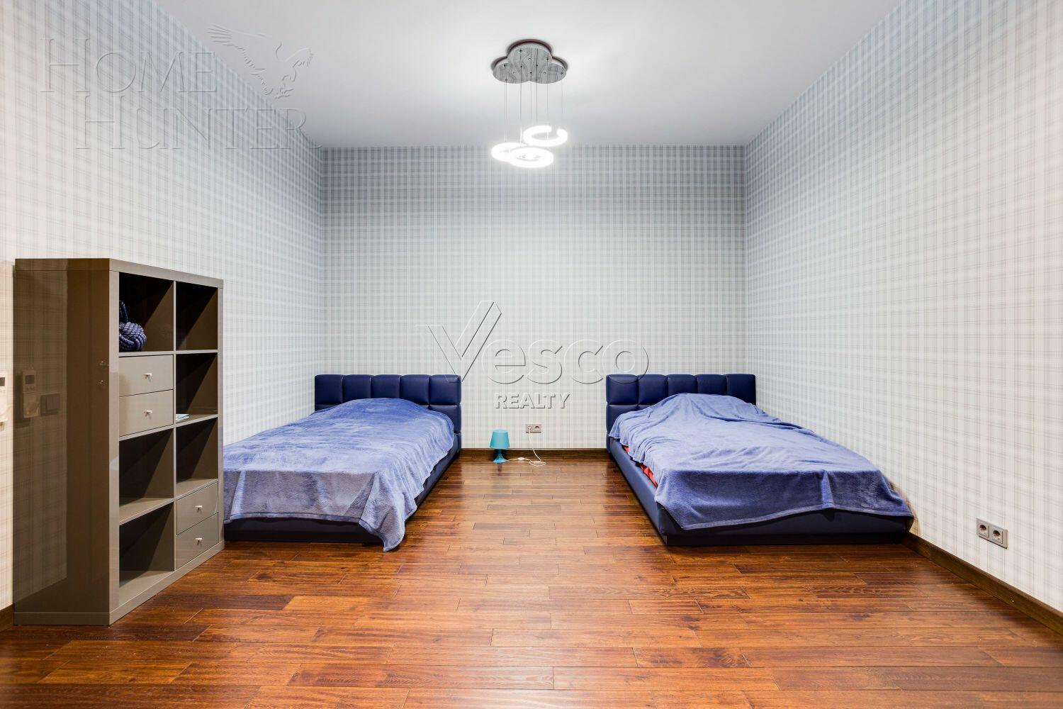 2-этажный коттедж 650 м² с отделкой