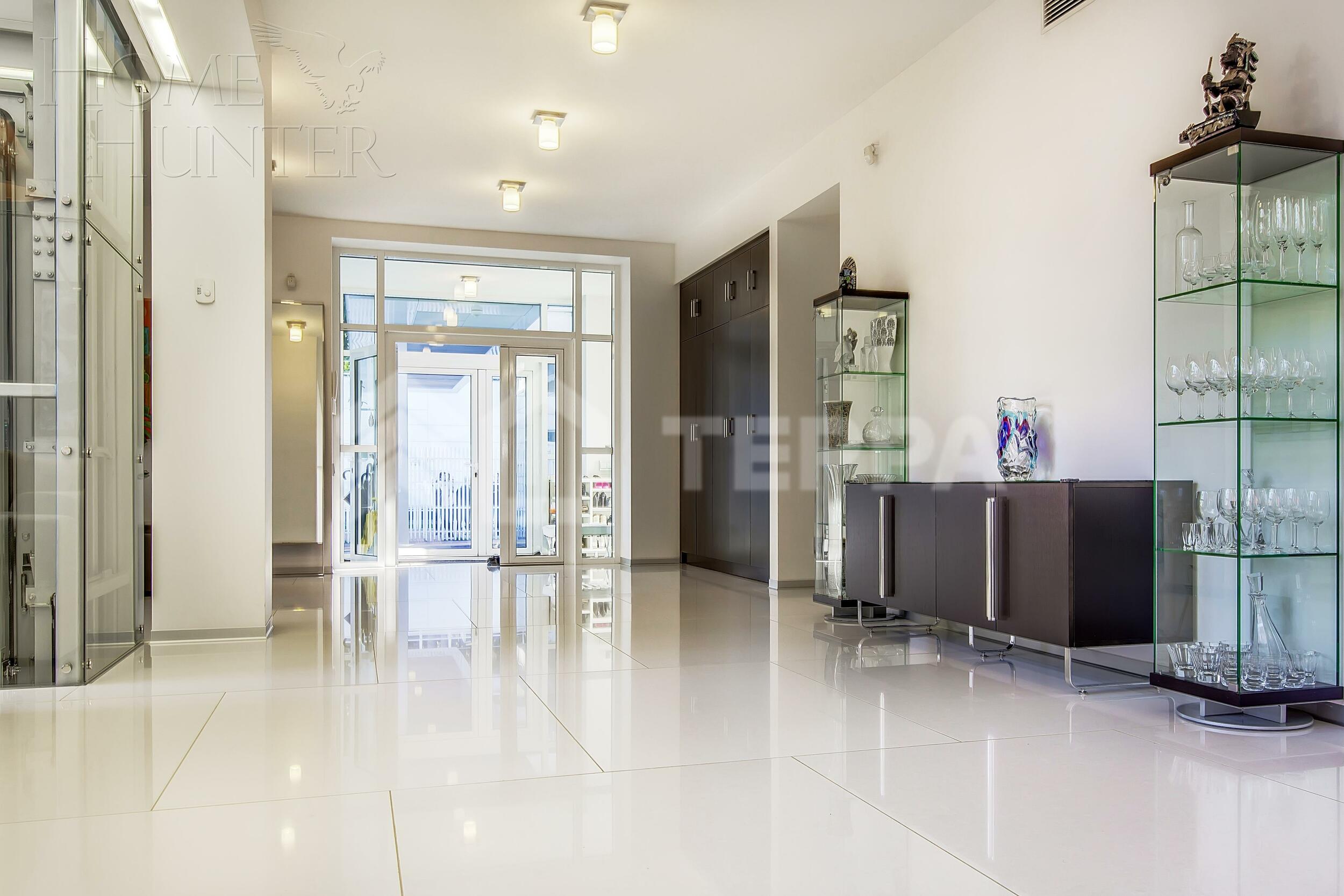 2-этажный коттедж 1 328 м² с отделкой