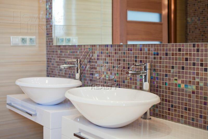 2-этажный коттедж 323 м² с отделкой