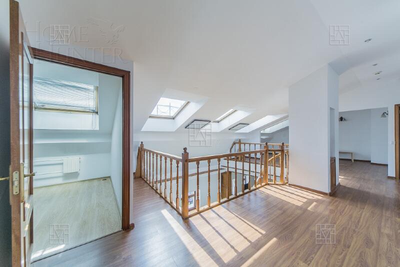 2-УРОВНЕВАЯ КВАРТИРА С ОТДЕЛКОЙ 225 М² НА 4 ЭТАЖЕ