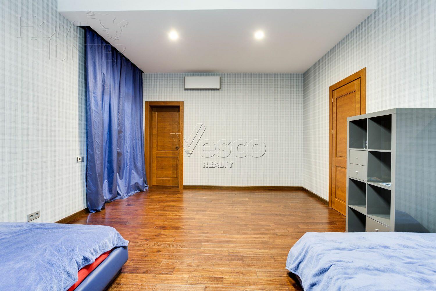 2-этажный коттедж 650 м² с отделкой