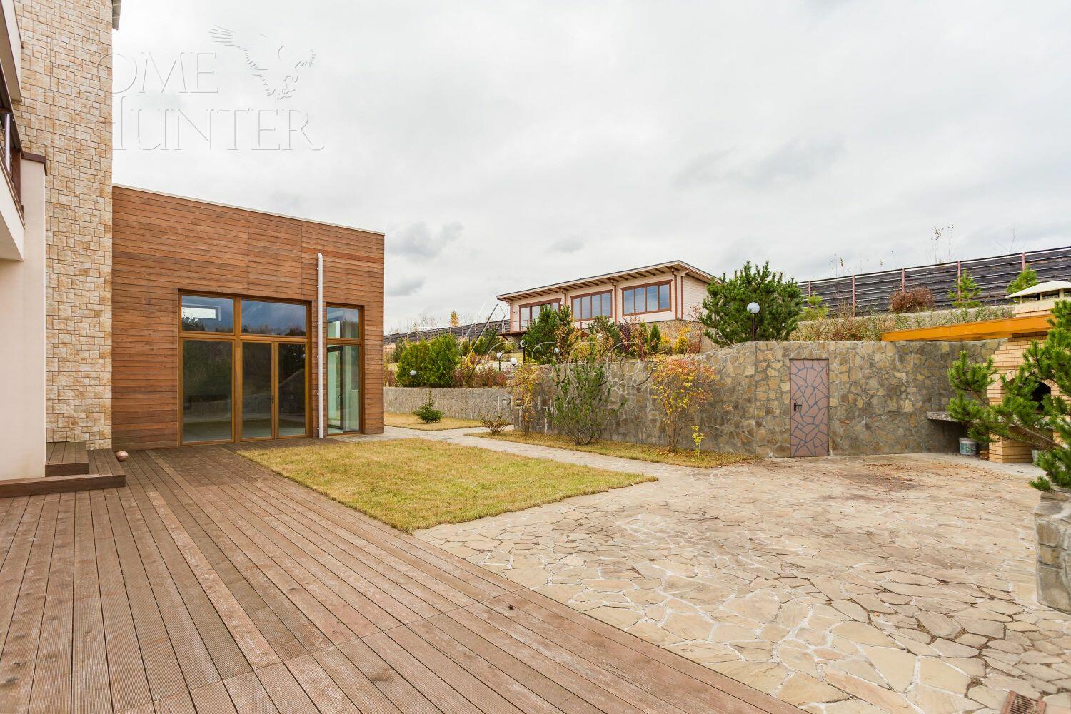 2-этажный коттедж 650 м² с отделкой