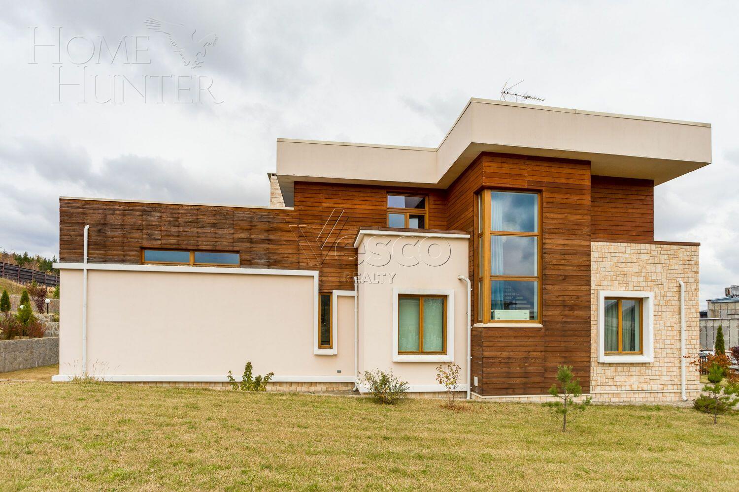 2-этажный коттедж 650 м² с отделкой