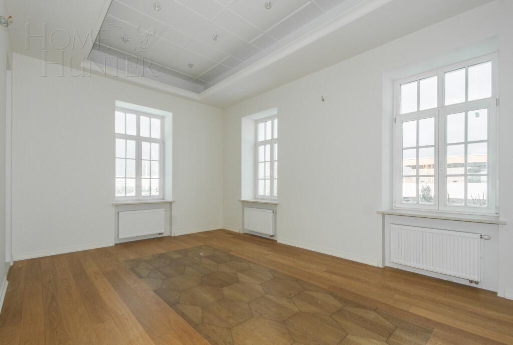 2-этажный коттедж 1 318.43 м² с отделкой