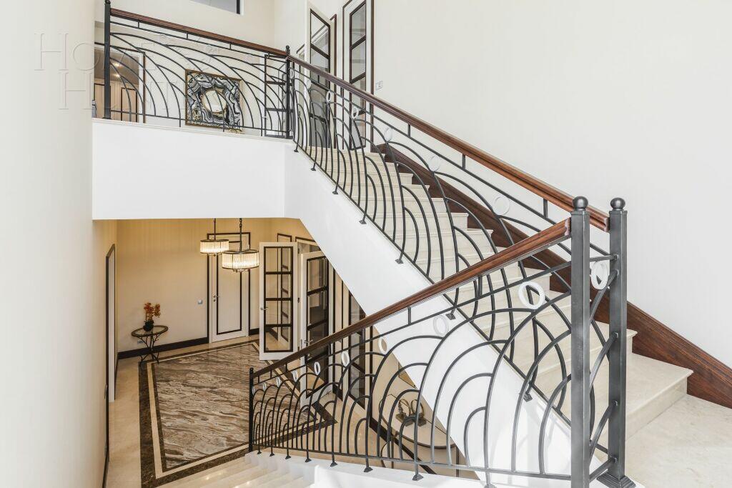 2-этажный коттедж 967.94 м² с отделкой