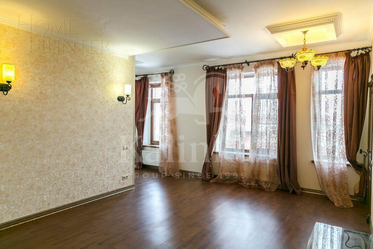 2-этажный коттедж 700 м² с отделкой