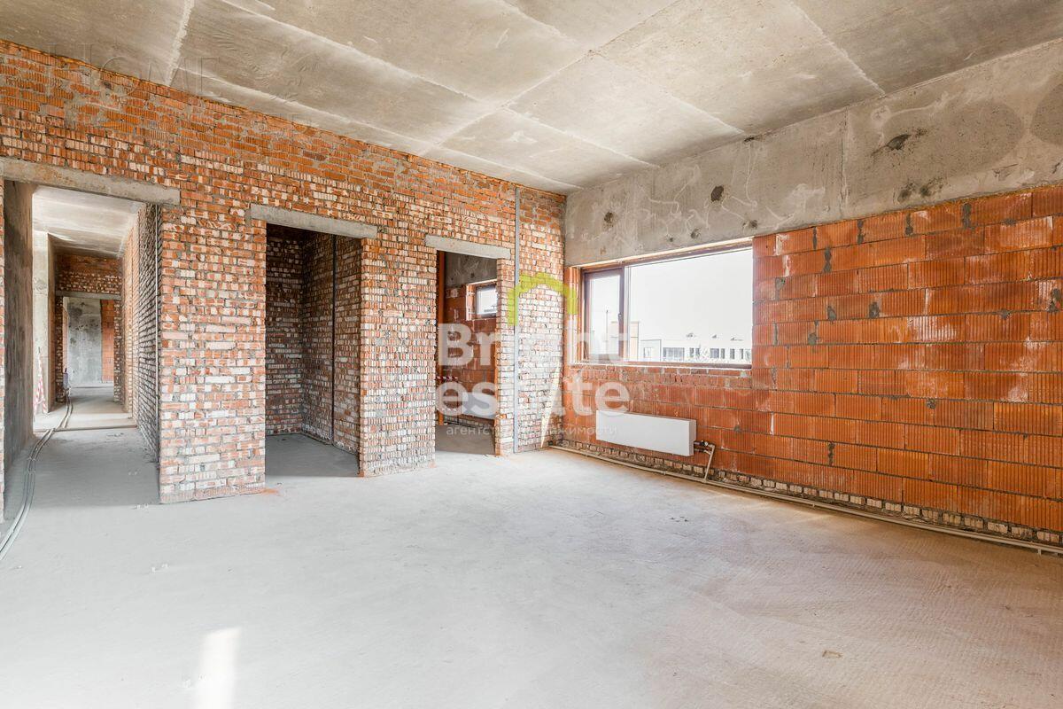 2-этажный коттедж 751.6 м² без отделки