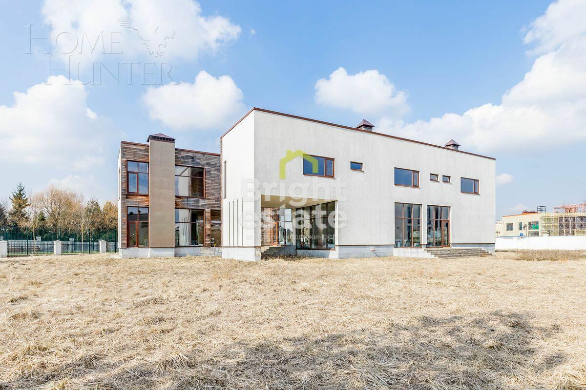 2-этажный коттедж 751.6 м² без отделки