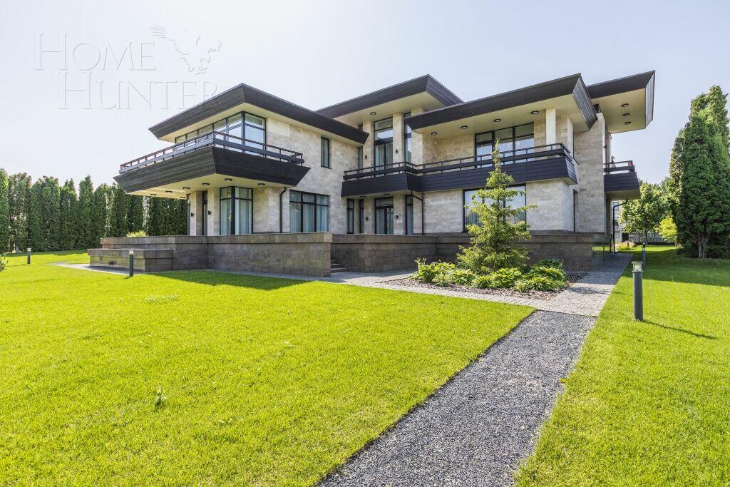 2-этажный коттедж 967.94 м² с отделкой