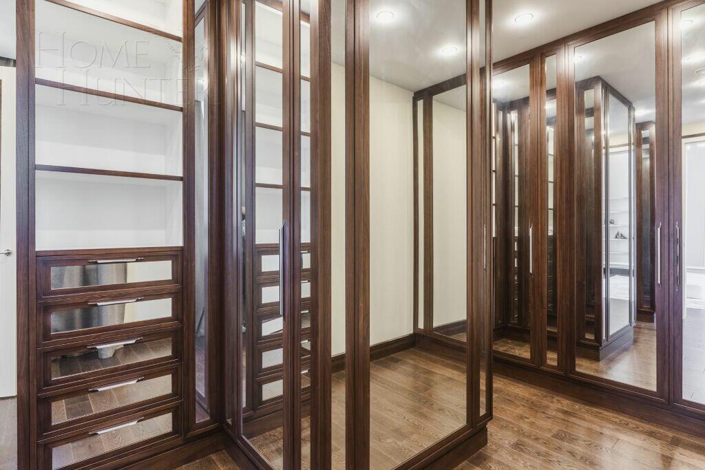 2-этажный коттедж 967.94 м² с отделкой
