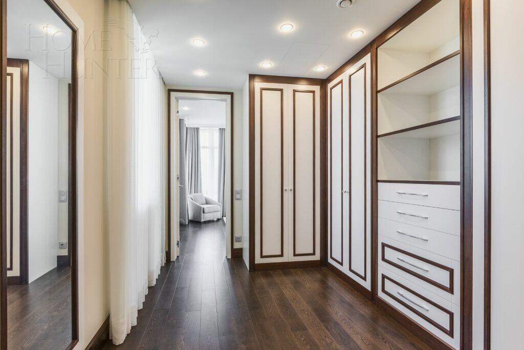 2-этажный коттедж 967.94 м² с отделкой