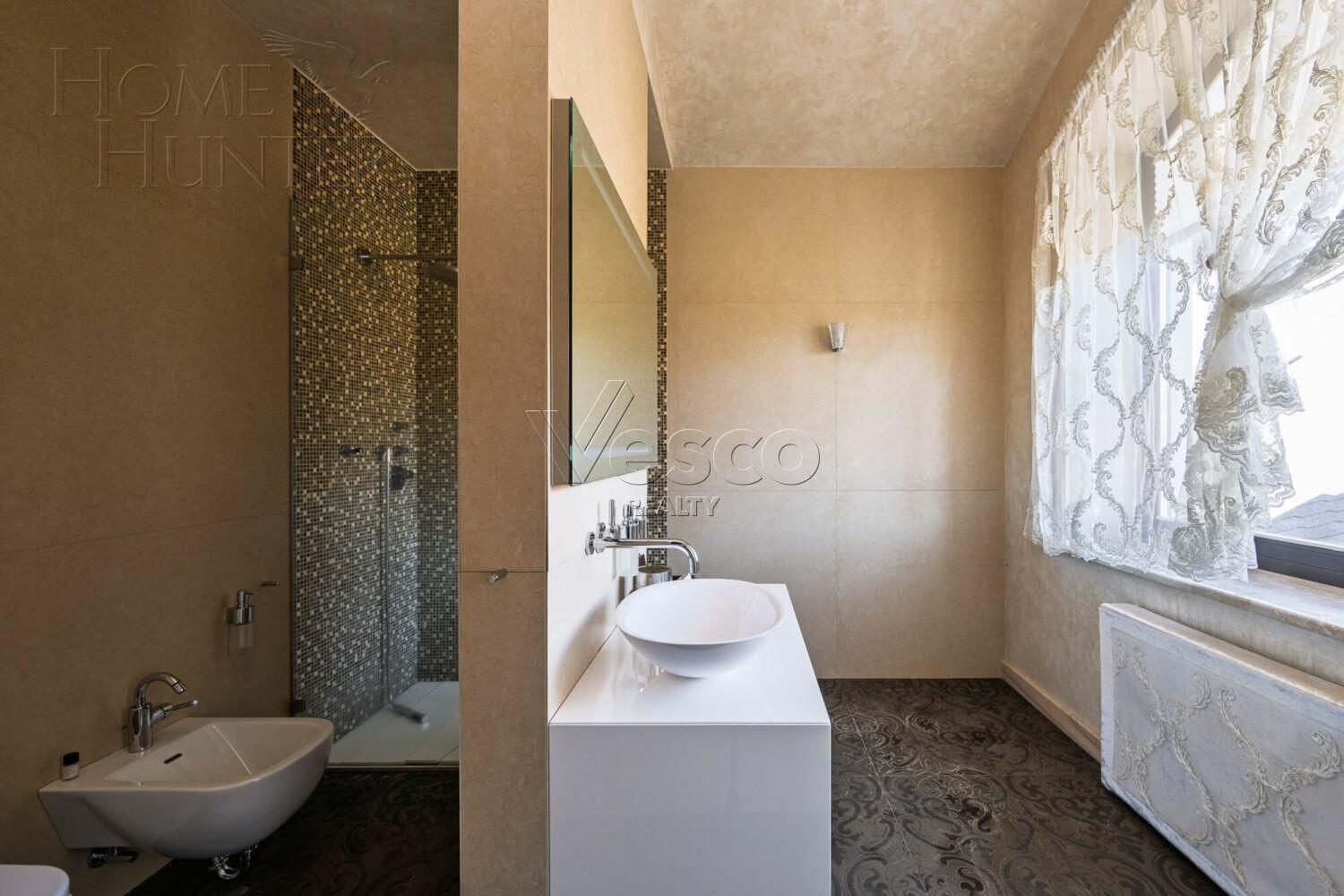 2-этажный коттедж 357 м² с отделкой