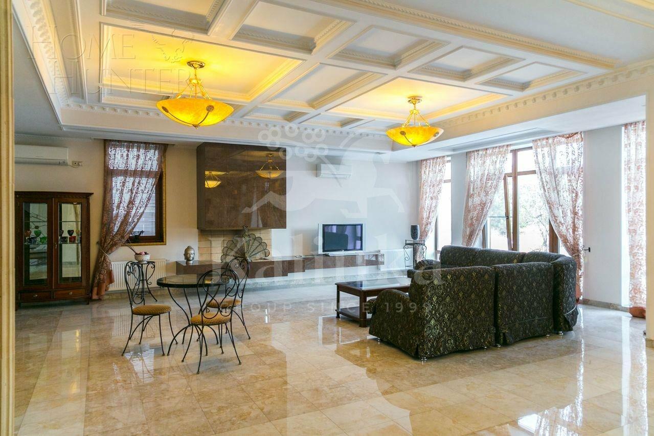 2-этажный коттедж 700 м² с отделкой