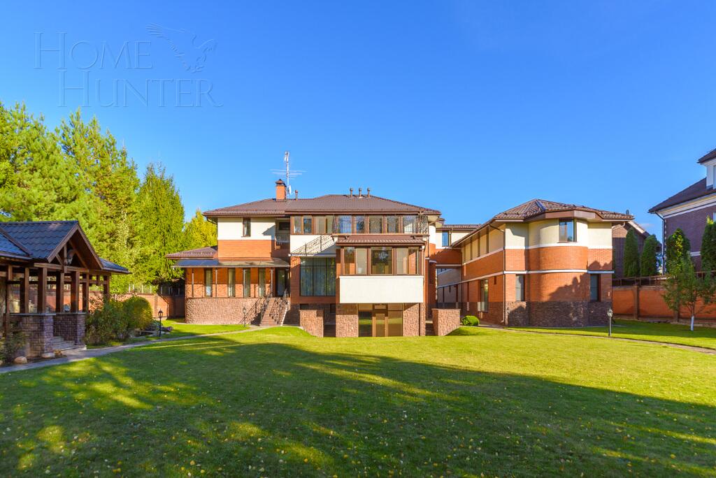 2-этажный коттедж 700 м² с отделкой