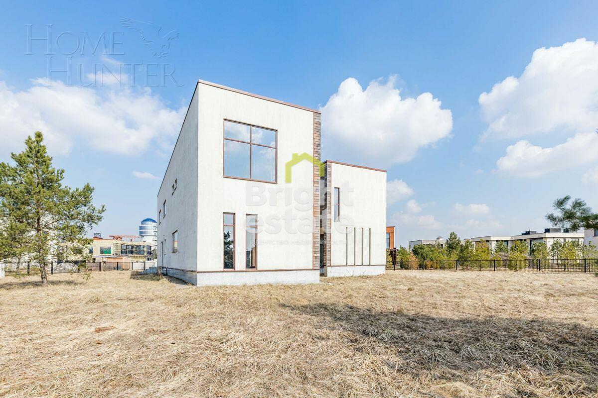 2-этажный коттедж 751.6 м² без отделки