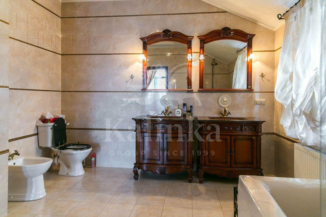 2-этажный коттедж 700 м² с отделкой