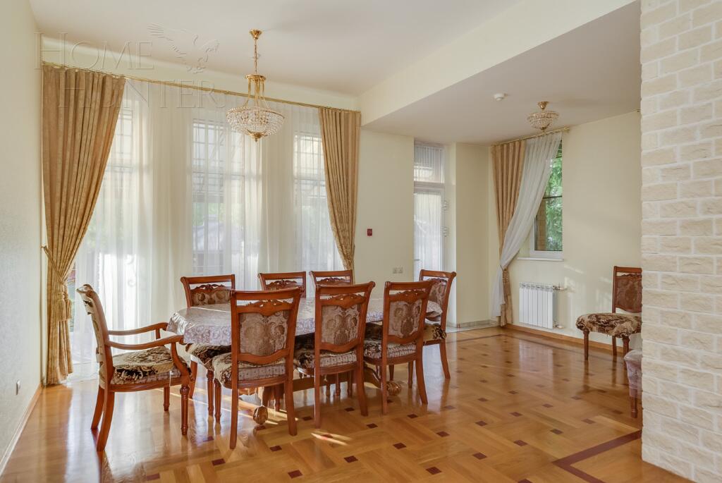 2-этажный коттедж 700 м² с отделкой