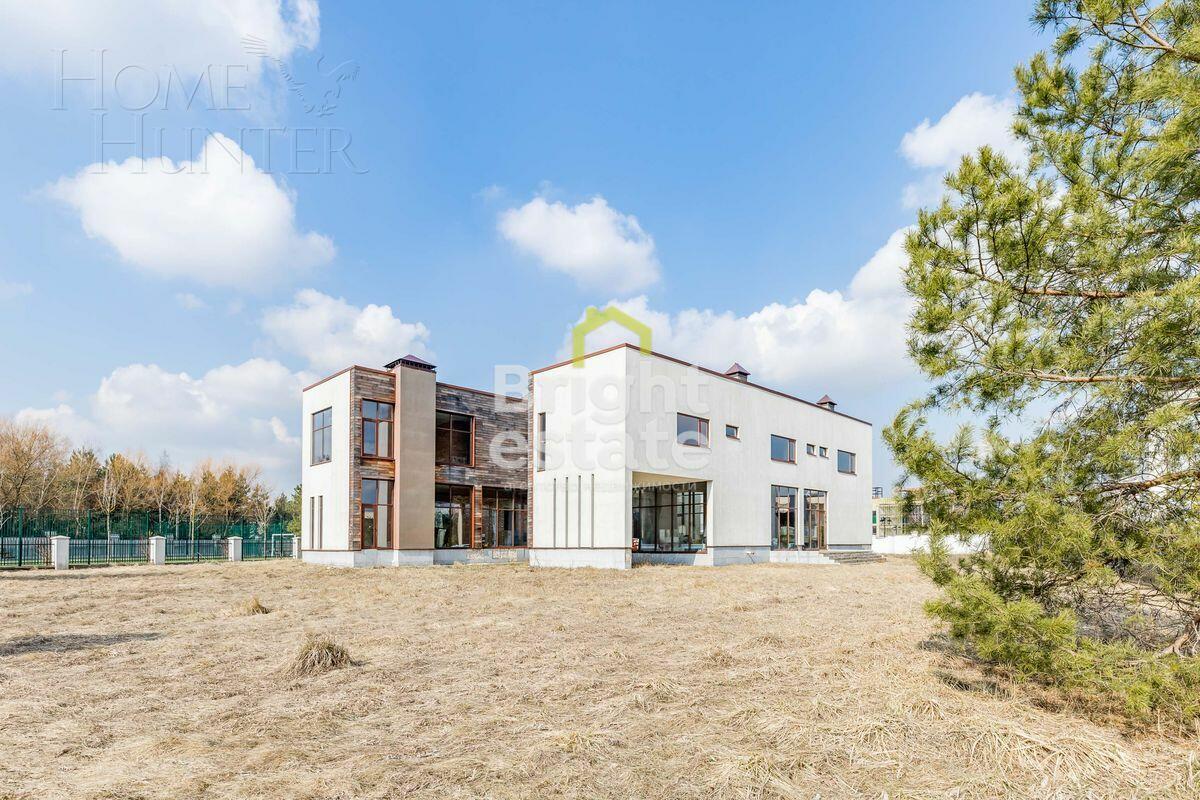 2-этажный коттедж 751.6 м² без отделки