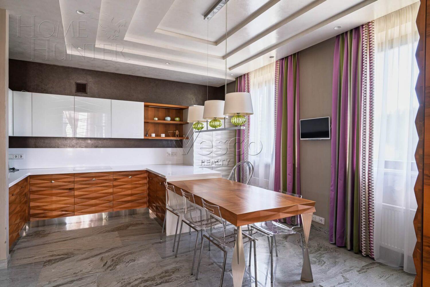 2-этажный коттедж 357 м² с отделкой