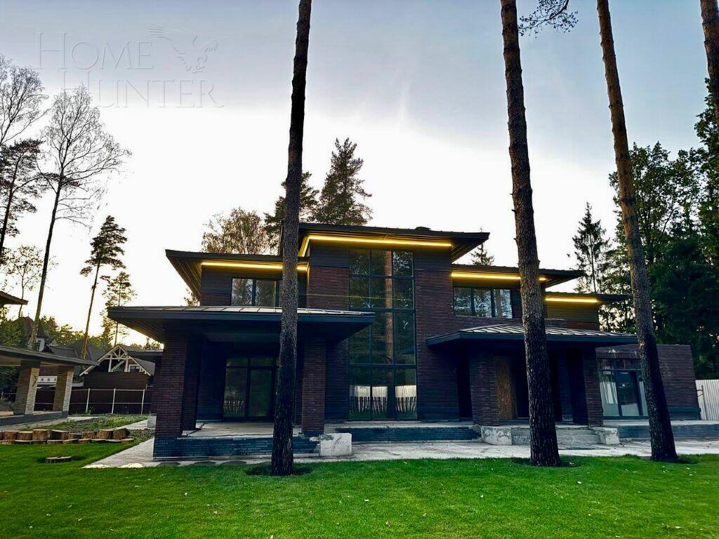 2-этажный коттедж 460 м² без отделки