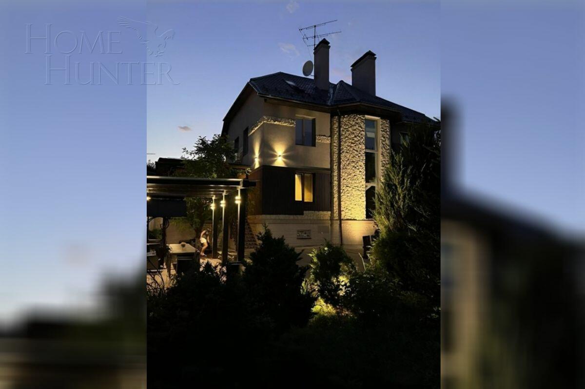 2-этажный коттедж 500 м² с отделкой