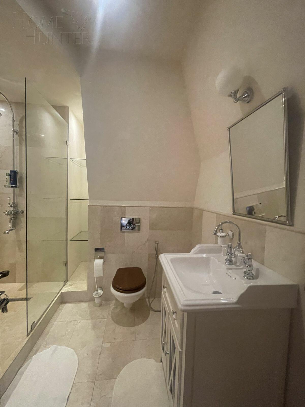 3-этажный таунхаус 395 м² с отделкой