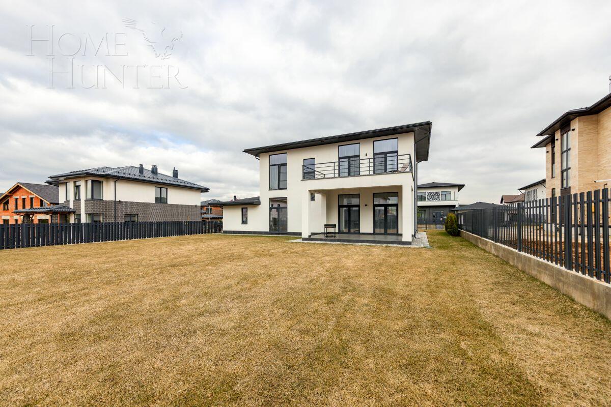 2-этажный коттедж 260 м² с отделкой