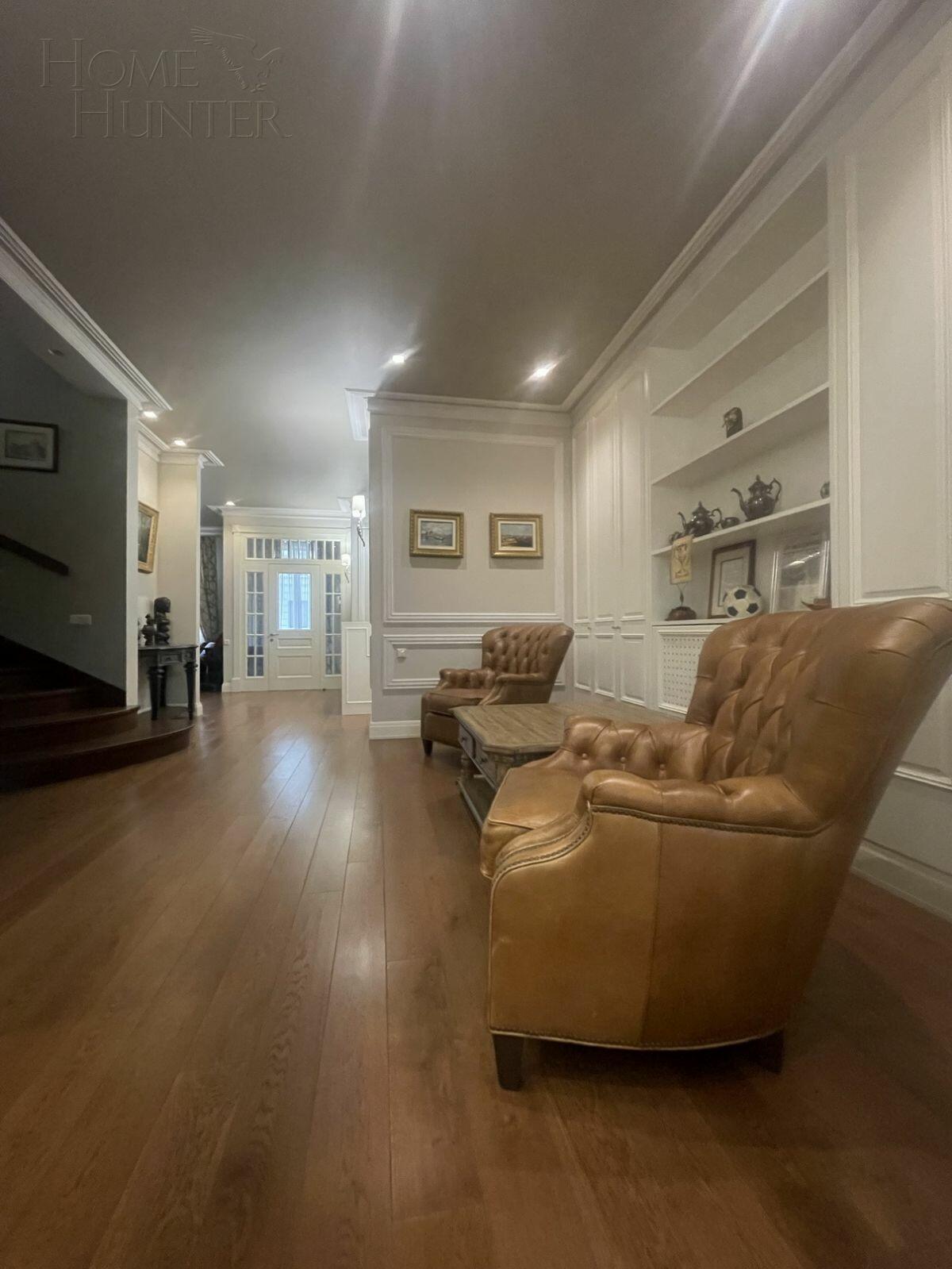 3-этажный таунхаус 395 м² с отделкой