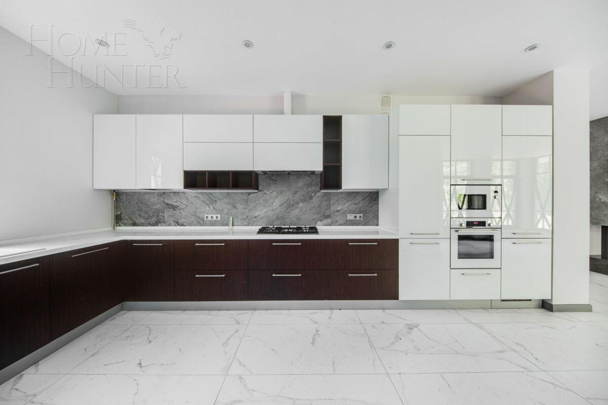 2-этажный коттедж 500 м² с отделкой