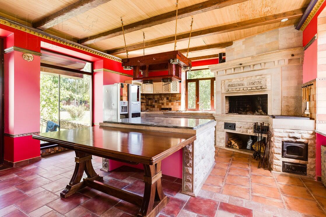 2-этажный коттедж 900 м² с отделкой