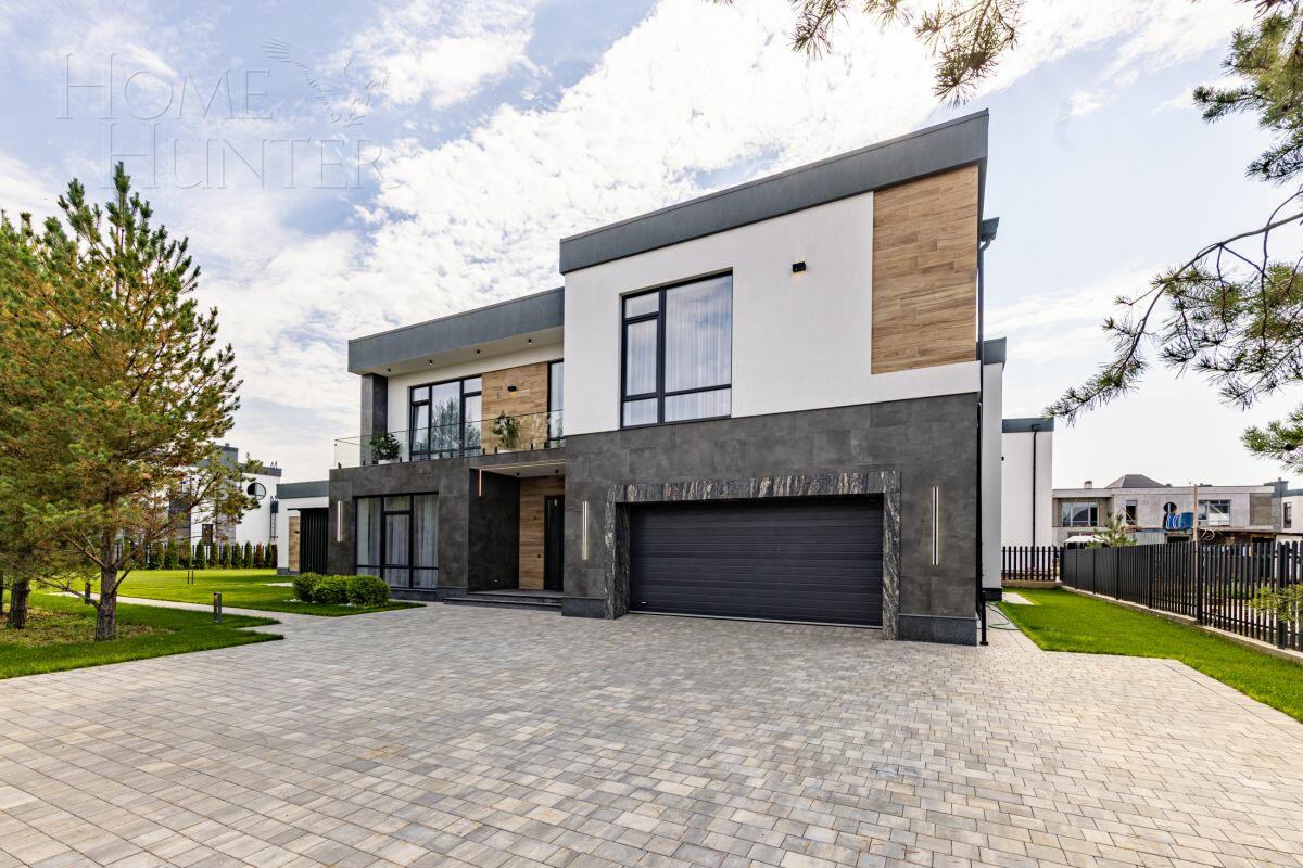 2-этажный коттедж 450 м² с отделкой