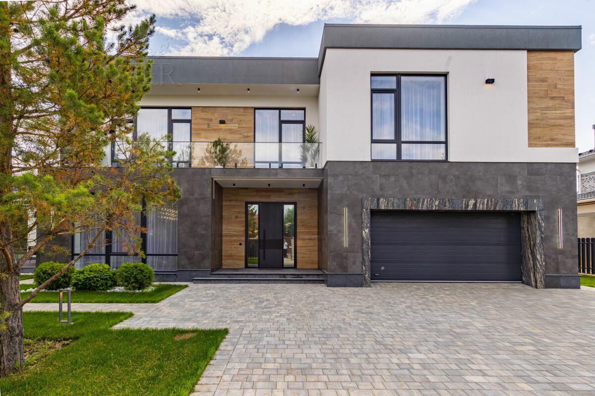 2-этажный коттедж 450 м² с отделкой