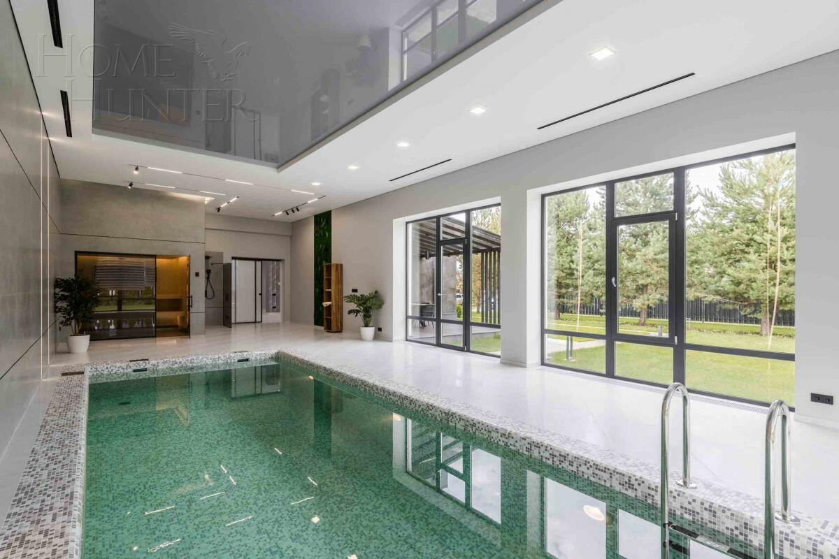 2-этажный коттедж 450 м² с отделкой