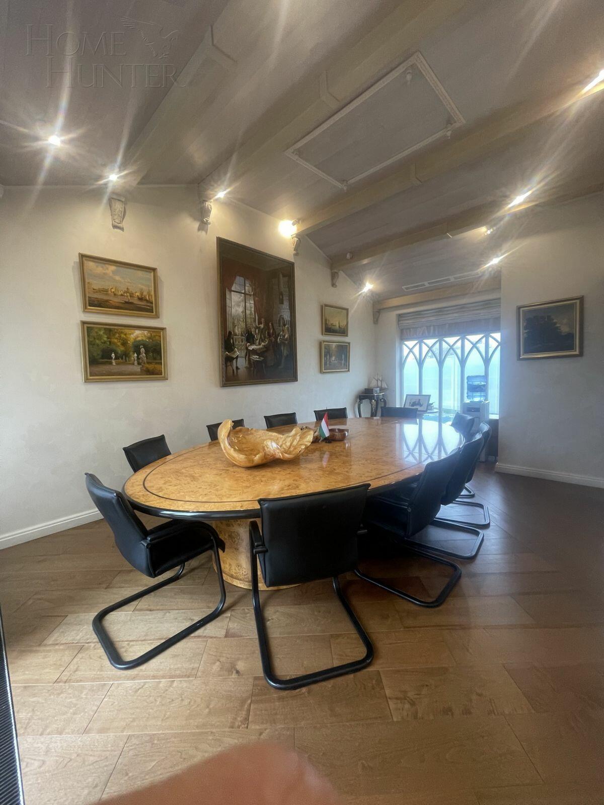 3-этажный таунхаус 395 м² с отделкой